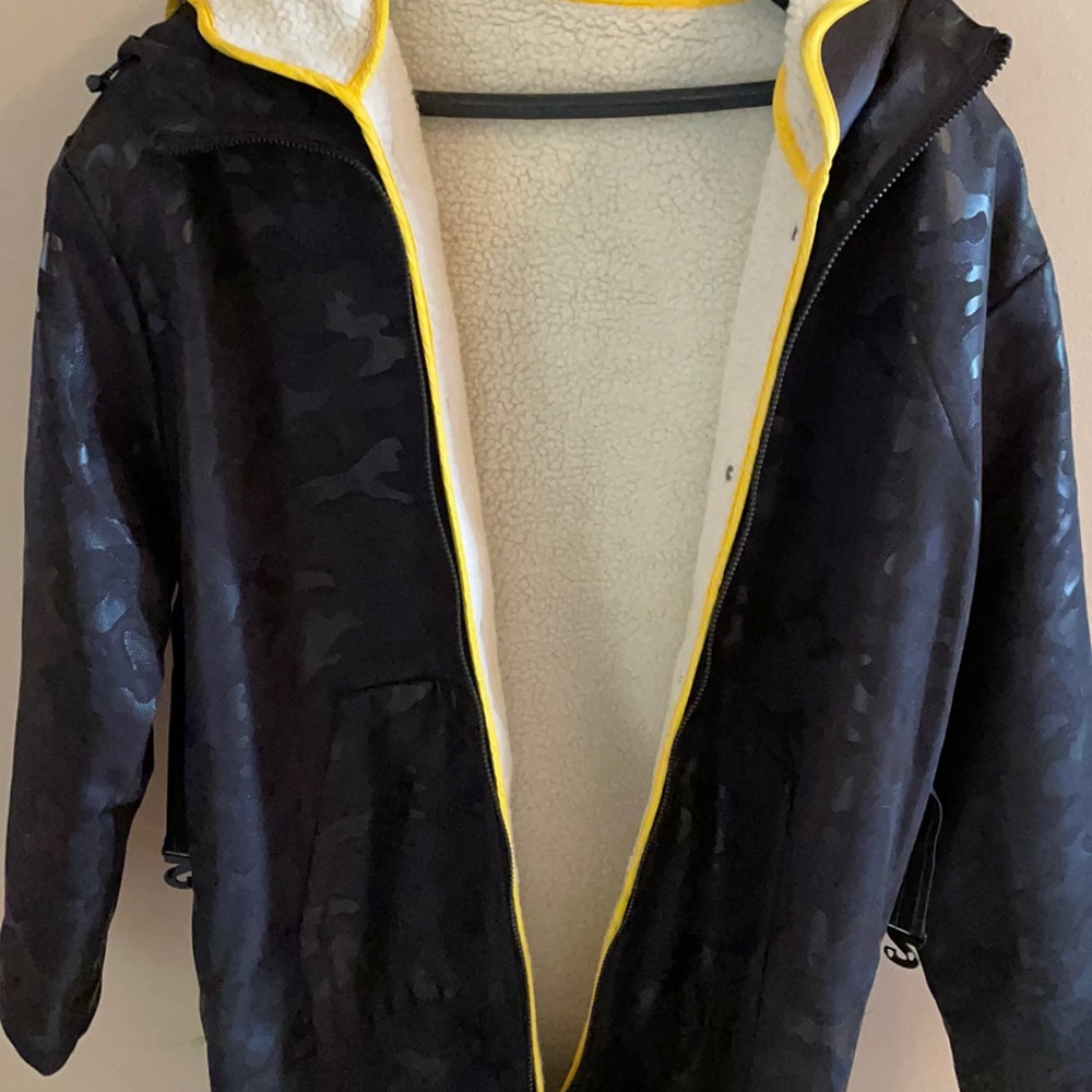 Black camouflage 3/4 length coat